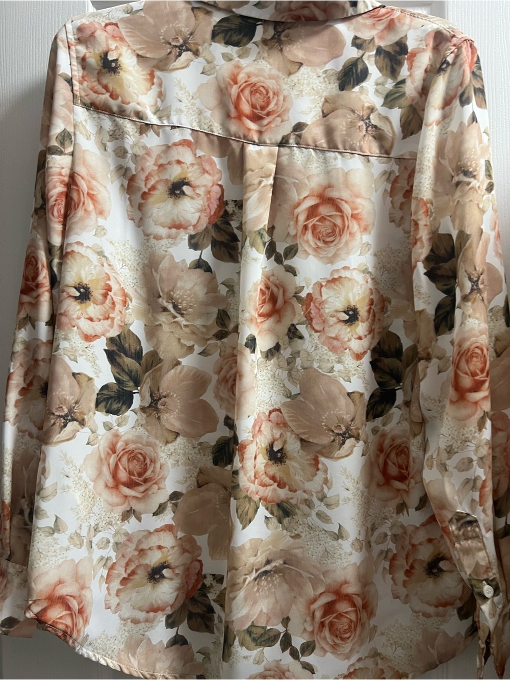 Elie Tahari Floral Satin Button-Down Shirt in Cream and Peach - Picture 2 of 2